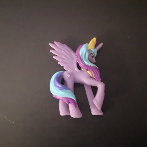 A Collection of 6 Various My Little Pony Figurines Approximate 2" - Picture 4 of 10